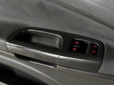 VOLKSWAGEN SAVEIRO 1.6 MSI TRENDLINE CS 8V 2014/2015 GRIFFCAR MULTIMARCAS DOIS IRMÃOS / Carros no Vale