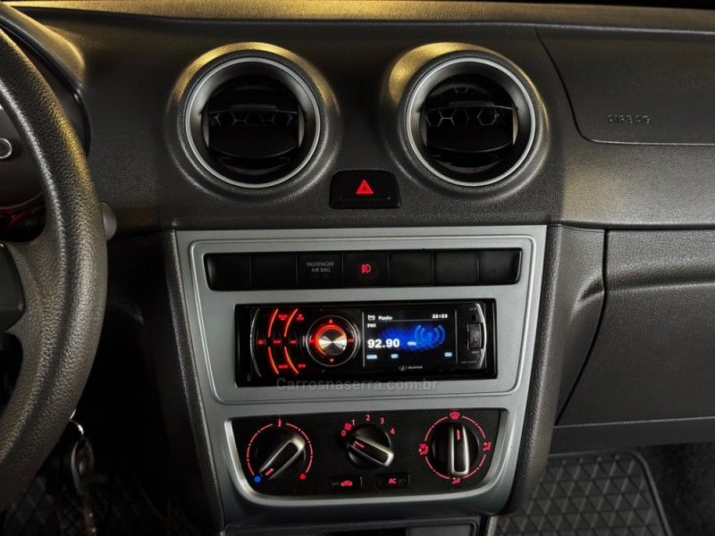 VOLKSWAGEN SAVEIRO 1.6 MSI TRENDLINE CS 8V 2014/2015 GRIFFCAR MULTIMARCAS DOIS IRMÃOS / Carros no Vale VOLKSWAGEN SAVEIRO 1.6 MSI TRENDLINE CS 8V 2014/2015 GRIFFCAR MULTIMARCAS DOIS IRMÃOS / Carros no Vale