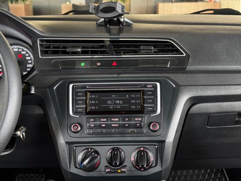VOLKSWAGEN VOYAGE 1.6 MSI TOTALFLEX 2020/2021 GRIFFCAR MULTIMARCAS DOIS IRMÃOS / Carros no Vale