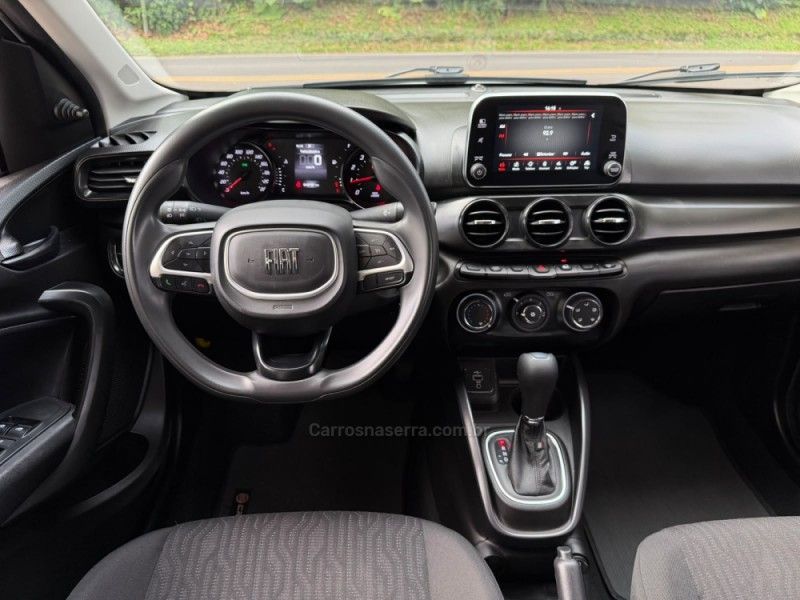 FIAT CRONOS 1.3 DRIVE 2023/2023 KASPER VEÍCULOS DOIS IRMÃOS / Carros no Vale