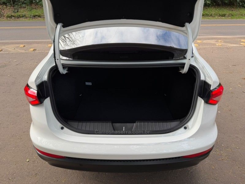 FIAT CRONOS 1.3 DRIVE 2023/2023 KASPER VEÍCULOS DOIS IRMÃOS / Carros no Vale