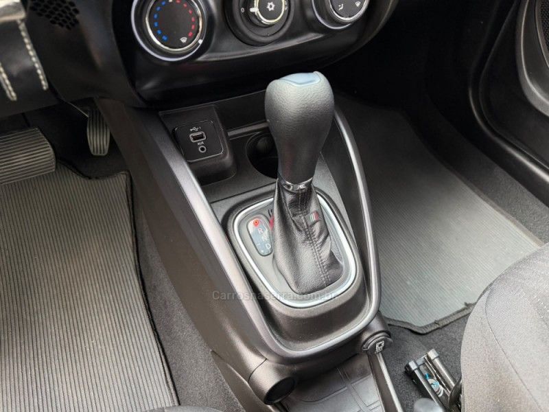 FIAT CRONOS 1.3 DRIVE 2023/2023 KASPER VEÍCULOS DOIS IRMÃOS / Carros no Vale