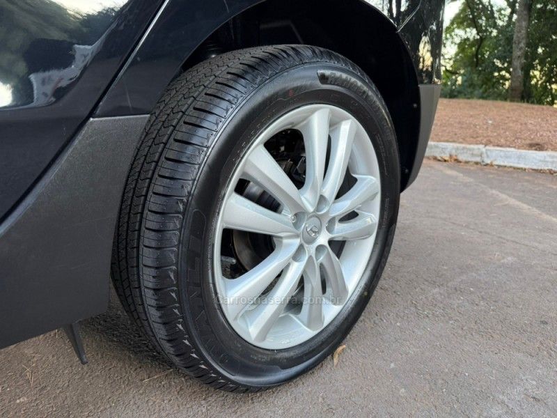 HYUNDAI IX35 2.0 MPFI GLS 16V 2015/2016 KASPER VEÍCULOS DOIS IRMÃOS / Carros no Vale HYUNDAI IX35 2.0 MPFI GLS 16V 2015/2016 KASPER VEÍCULOS DOIS IRMÃOS / Carros no Vale