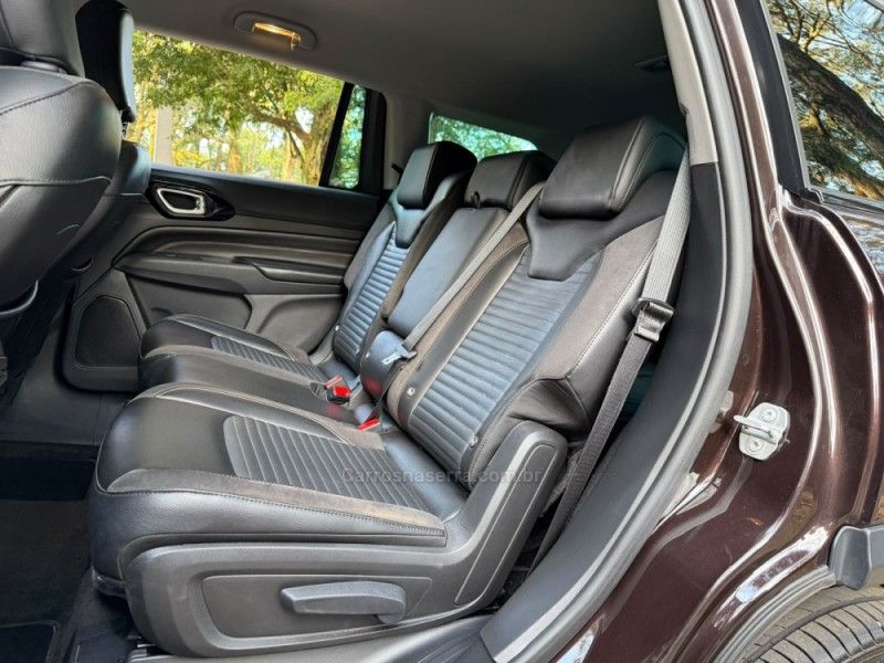 JEEP COMMANDER 1.3 LIMITED T270 16V 4X2 TURBO 2021/2022 KASPER VEÍCULOS DOIS IRMÃOS / Carros no Vale JEEP COMMANDER 1.3 LIMITED T270 16V 4X2 TURBO 2021/2022 KASPER VEÍCULOS DOIS IRMÃOS / Carros no Vale