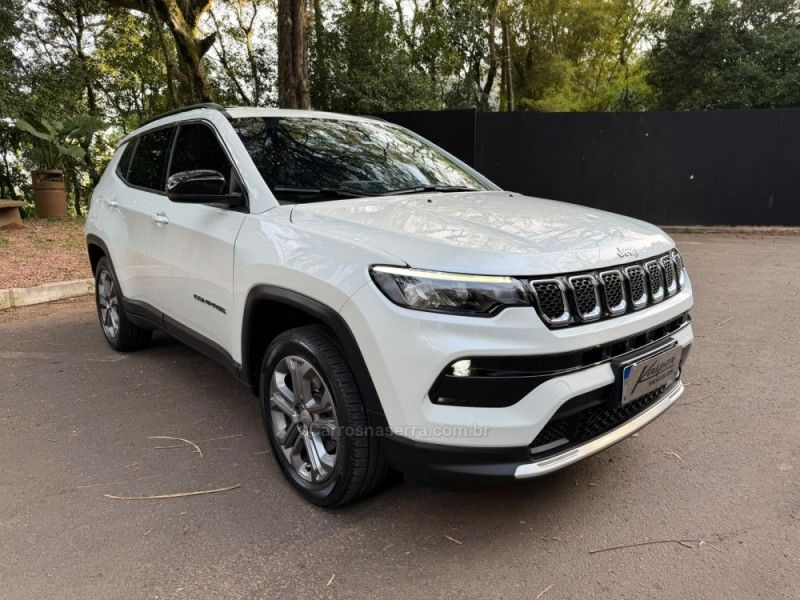 JEEP COMPASS 1.3 LONGITUDE T270 16V TURBO 2023/2023 KASPER VEÍCULOS DOIS IRMÃOS / Carros no Vale JEEP COMPASS 1.3 LONGITUDE T270 16V TURBO 2023/2023 KASPER VEÍCULOS DOIS IRMÃOS / Carros no Vale