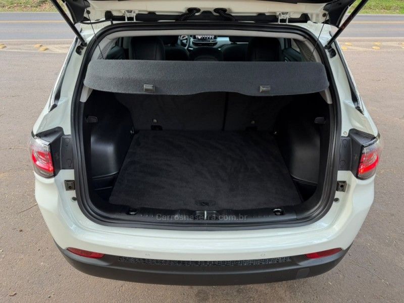 JEEP COMPASS 1.3 LONGITUDE T270 16V TURBO 2023/2023 KASPER VEÍCULOS DOIS IRMÃOS / Carros no Vale JEEP COMPASS 1.3 LONGITUDE T270 16V TURBO 2023/2023 KASPER VEÍCULOS DOIS IRMÃOS / Carros no Vale