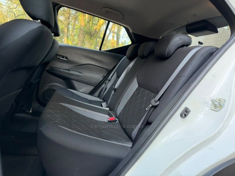 NISSAN KICKS 1.6 16V SV XTRONIC 2019/2019 KASPER VEÍCULOS DOIS IRMÃOS / Carros no Vale