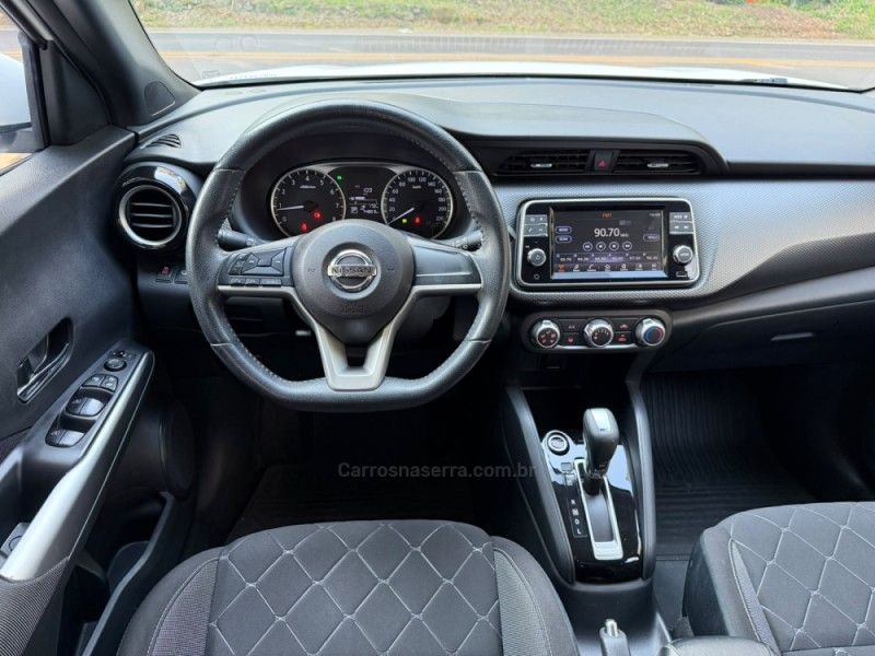 NISSAN KICKS 1.6 16V SV XTRONIC 2019/2019 KASPER VEÍCULOS DOIS IRMÃOS / Carros no Vale