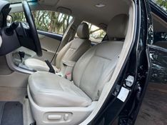 TOYOTA COROLLA 2.0 ALTIS 16V 2013/2014 KASPER VEÍCULOS DOIS IRMÃOS / Carros no Vale