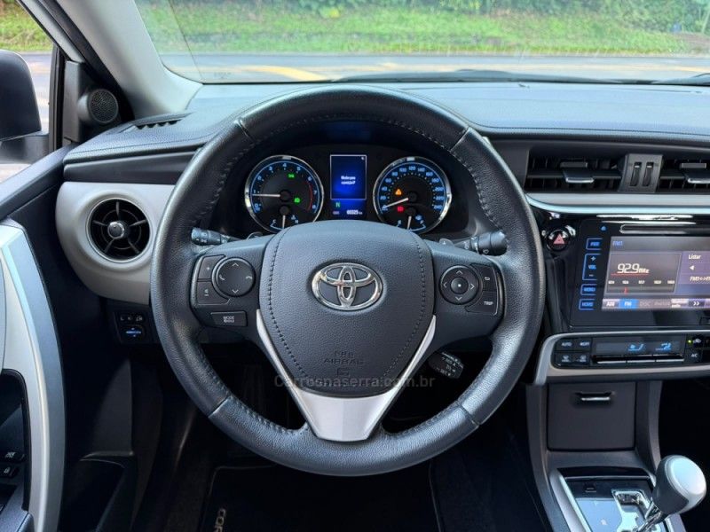 TOYOTA COROLLA 2.0 XEI 16V 2017/2018 KASPER VEÍCULOS DOIS IRMÃOS / Carros no Vale TOYOTA COROLLA 2.0 XEI 16V 2017/2018 KASPER VEÍCULOS DOIS IRMÃOS / Carros no Vale