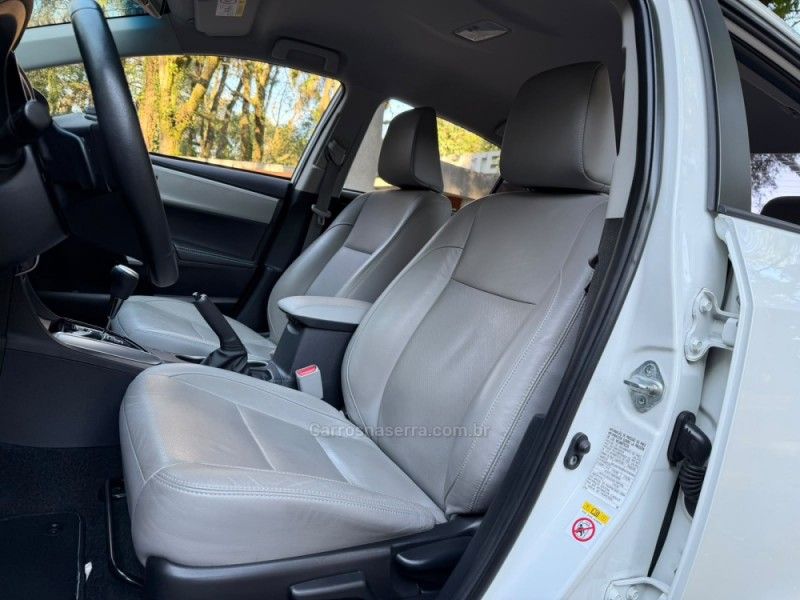 TOYOTA COROLLA 2.0 XEI 16V 2017/2018 KASPER VEÍCULOS DOIS IRMÃOS / Carros no Vale TOYOTA COROLLA 2.0 XEI 16V 2017/2018 KASPER VEÍCULOS DOIS IRMÃOS / Carros no Vale
