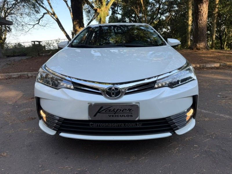 TOYOTA COROLLA 2.0 XEI 16V 2017/2018 KASPER VEÍCULOS DOIS IRMÃOS / Carros no Vale TOYOTA COROLLA 2.0 XEI 16V 2017/2018 KASPER VEÍCULOS DOIS IRMÃOS / Carros no Vale