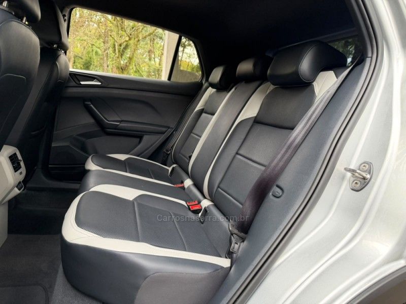 VOLKSWAGEN T-CROSS 1.4 HIGHLINE TSI 16V 2019/2020 KASPER VEÍCULOS DOIS IRMÃOS / Carros no Vale VOLKSWAGEN T-CROSS 1.4 HIGHLINE TSI 16V 2019/2020 KASPER VEÍCULOS DOIS IRMÃOS / Carros no Vale