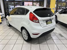 FORD FIESTA 1.6 TITANIUM HATCH 16V 2015/2015 PRIME MULTIMARCAS CAXIAS DO SUL / Carros no Vale