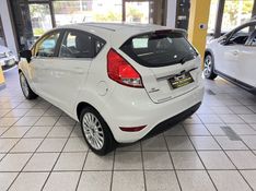 FORD FIESTA 1.6 TITANIUM HATCH 16V 2015/2015 PRIME MULTIMARCAS CAXIAS DO SUL / Carros no Vale