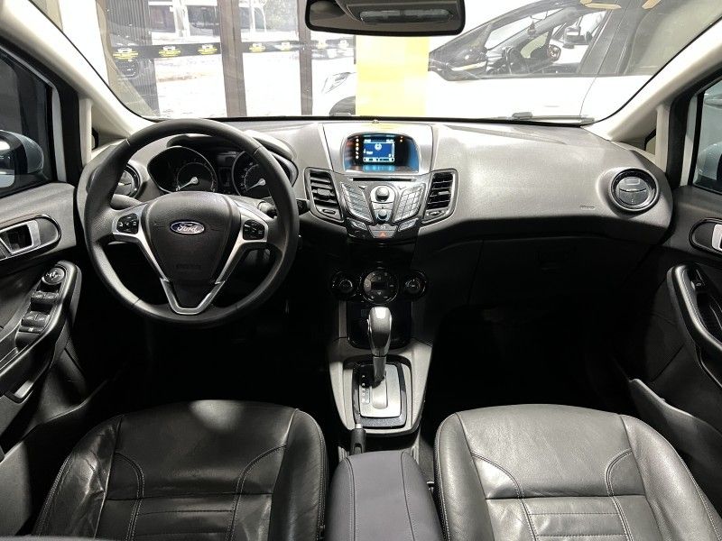 FORD FIESTA 1.6 TITANIUM HATCH 16V 2015/2015 PRIME MULTIMARCAS CAXIAS DO SUL / Carros no Vale FORD FIESTA 1.6 TITANIUM HATCH 16V 2015/2015 PRIME MULTIMARCAS CAXIAS DO SUL / Carros no Vale