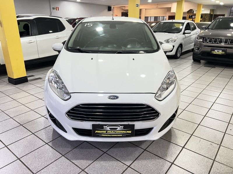 FORD FIESTA 1.6 TITANIUM HATCH 16V 2015/2015 PRIME MULTIMARCAS CAXIAS DO SUL / Carros no Vale FORD FIESTA 1.6 TITANIUM HATCH 16V 2015/2015 PRIME MULTIMARCAS CAXIAS DO SUL / Carros no Vale