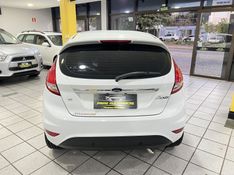 FORD FIESTA 1.6 TITANIUM HATCH 16V 2015/2015 PRIME MULTIMARCAS CAXIAS DO SUL / Carros no Vale