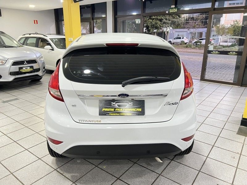 FORD FIESTA 1.6 TITANIUM HATCH 16V 2015/2015 PRIME MULTIMARCAS CAXIAS DO SUL / Carros no Vale FORD FIESTA 1.6 TITANIUM HATCH 16V 2015/2015 PRIME MULTIMARCAS CAXIAS DO SUL / Carros no Vale