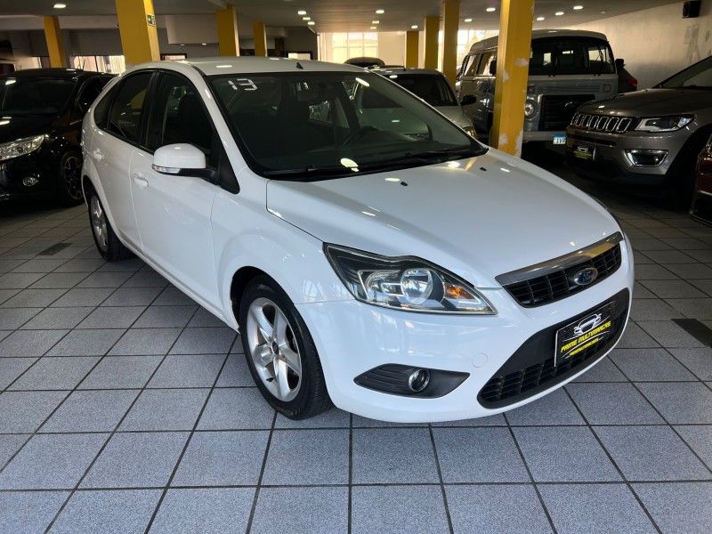 FORD FOCUS 1.6 GLX 16V 2013/2013 PRIME MULTIMARCAS CAXIAS DO SUL / Carros no Vale