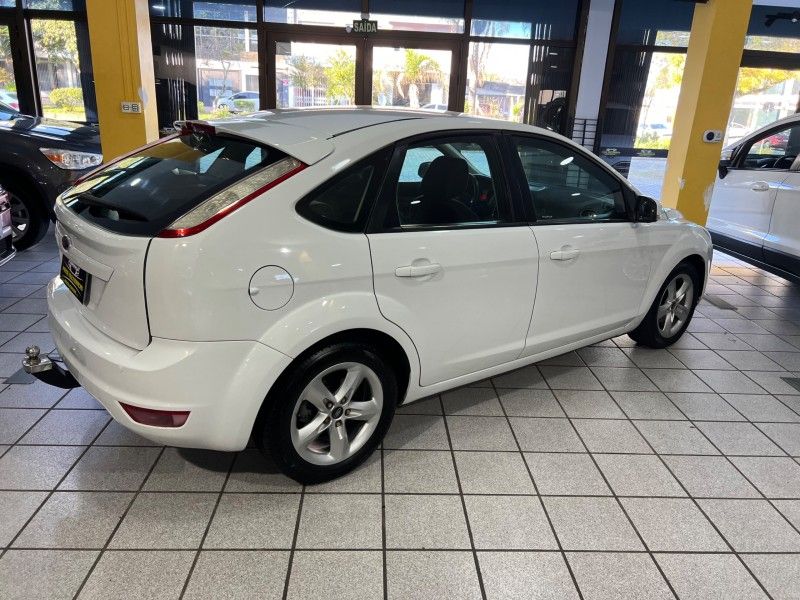 FORD FOCUS 1.6 GLX 16V 2013/2013 PRIME MULTIMARCAS CAXIAS DO SUL / Carros no Vale