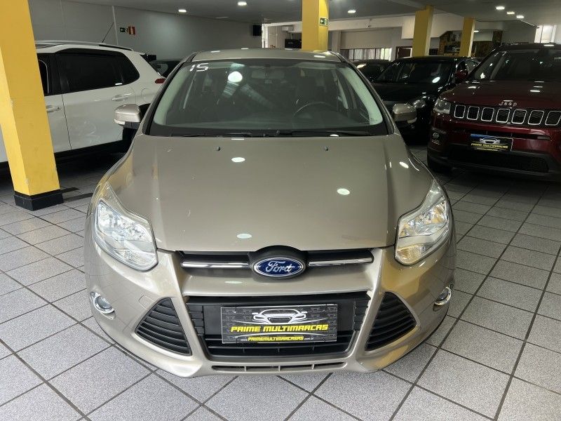 FORD FOCUS 1.6 SE HATCH 16V 2014/2015 PRIME MULTIMARCAS CAXIAS DO SUL / Carros no Vale