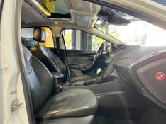 FORD FOCUS 2.0 TITANIUM PLUS SEDAN 16V 2016/2016 PRIME MULTIMARCAS CAXIAS DO SUL / Carros no Vale