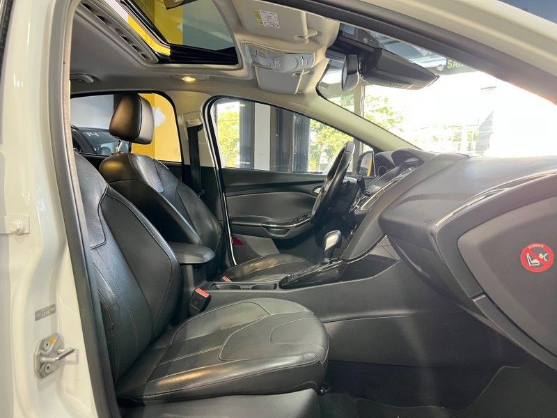 FORD FOCUS 2.0 TITANIUM PLUS SEDAN 16V 2016/2016 PRIME MULTIMARCAS CAXIAS DO SUL / Carros no Vale FORD FOCUS 2.0 TITANIUM PLUS SEDAN 16V 2016/2016 PRIME MULTIMARCAS CAXIAS DO SUL / Carros no Vale