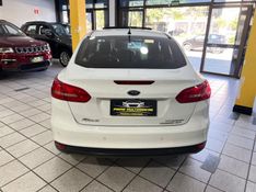 FORD FOCUS 2.0 TITANIUM PLUS SEDAN 16V 2016/2016 PRIME MULTIMARCAS CAXIAS DO SUL / Carros no Vale