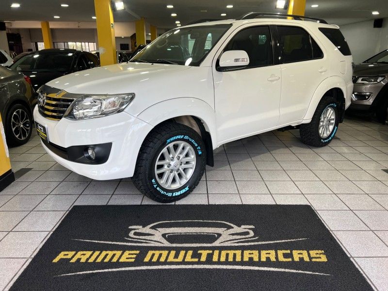 TOYOTA HILUX SW4 2.7 SR 4X2 16V 2014/2014 PRIME MULTIMARCAS CAXIAS DO SUL / Carros no Vale TOYOTA HILUX SW4 2.7 SR 4X2 16V 2014/2014 PRIME MULTIMARCAS CAXIAS DO SUL / Carros no Vale