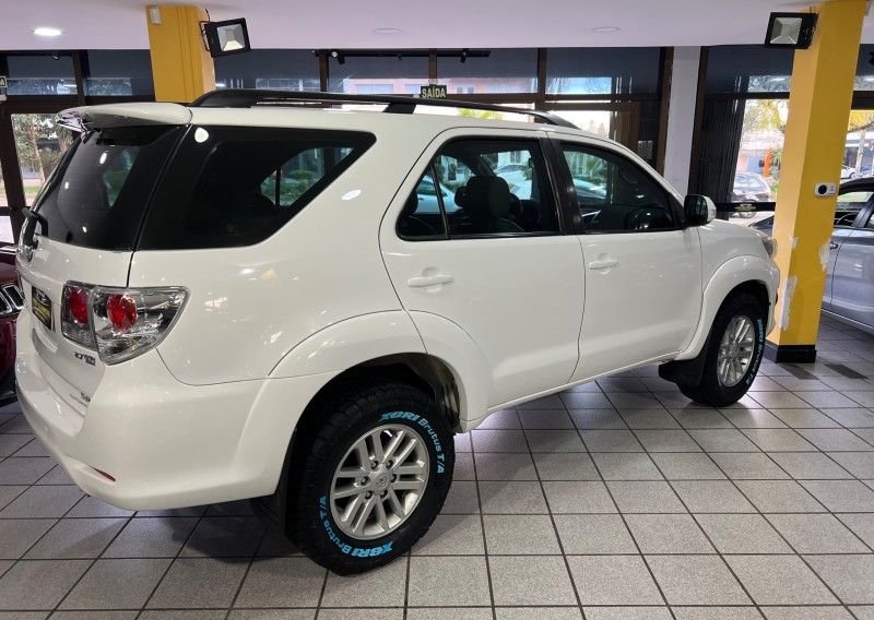 TOYOTA HILUX SW4 2.7 SR 4X2 16V 2014/2014 PRIME MULTIMARCAS CAXIAS DO SUL / Carros no Vale TOYOTA HILUX SW4 2.7 SR 4X2 16V 2014/2014 PRIME MULTIMARCAS CAXIAS DO SUL / Carros no Vale