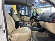 TOYOTA HILUX SW4 2.7 SR 4X2 16V 2014/2014 PRIME MULTIMARCAS CAXIAS DO SUL / Carros no Vale