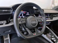 AUDI A3 2.0 TFSI 40 PERFORMANCE BLACK SPORTBACK 2024/2024 ÓTIMA CAR FLORES DA CUNHA / Carros no Vale
