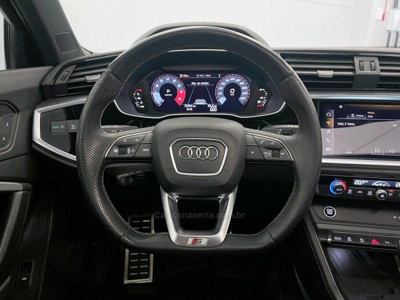 AUDI Q3 2.0 TFSI SPORTBACK PERFORMANCE BLACK QUATTRO 2022/2023 ÓTIMA CAR FLORES DA CUNHA / Carros no Vale