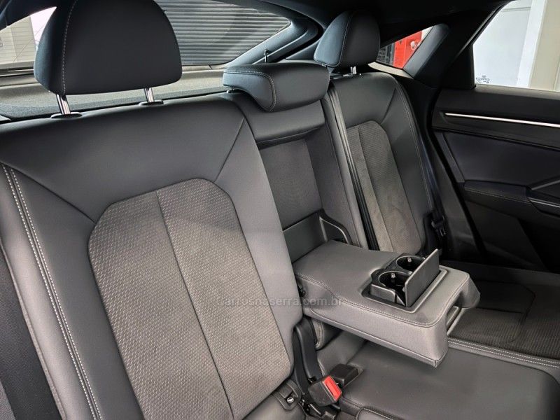 AUDI Q3 2.0 TFSI SPORTBACK PERFORMANCE BLACK QUATTRO 2022/2023 ÓTIMA CAR FLORES DA CUNHA / Carros no Vale AUDI Q3 2.0 TFSI SPORTBACK PERFORMANCE BLACK QUATTRO 2022/2023 ÓTIMA CAR FLORES DA CUNHA / Carros no Vale