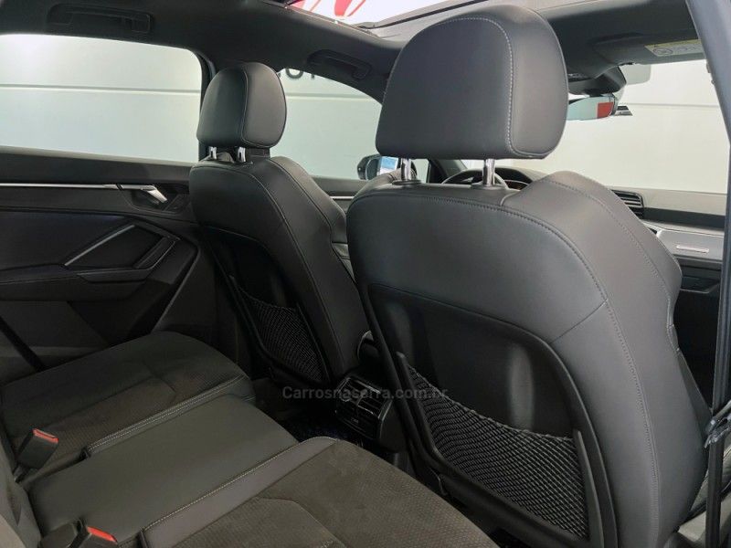 AUDI Q3 2.0 TFSI SPORTBACK PERFORMANCE BLACK QUATTRO 2022/2023 ÓTIMA CAR FLORES DA CUNHA / Carros no Vale