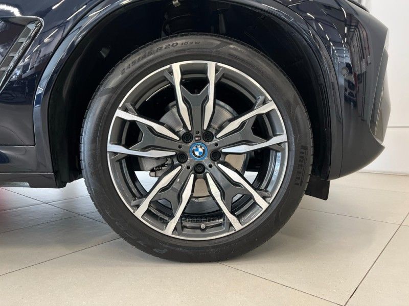 BMW X3 2.0 XDRIVE 30E M SPORT 16V TURBO HÍBRIDO 2023/2024 ÓTIMA CAR FLORES DA CUNHA / Carros no Vale BMW X3 2.0 XDRIVE 30E M SPORT 16V TURBO HÍBRIDO 2023/2024 ÓTIMA CAR FLORES DA CUNHA / Carros no Vale