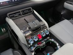 DENZA B5 1.5 PHEV 16V 31.8 KW HÍBRIDO 2026/2027 ÓTIMA CAR FLORES DA CUNHA / Carros no Vale