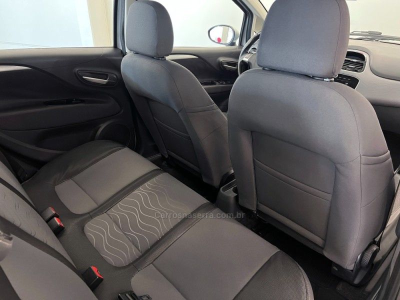 FIAT PUNTO 1.4 ATTRACTIVE ITALIA 8V 2015/2016 ÓTIMA CAR FLORES DA CUNHA / Carros no Vale