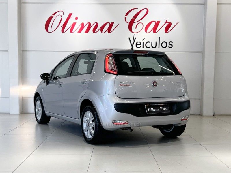 FIAT PUNTO 1.4 ATTRACTIVE ITALIA 8V 2015/2016 ÓTIMA CAR FLORES DA CUNHA / Carros no Vale