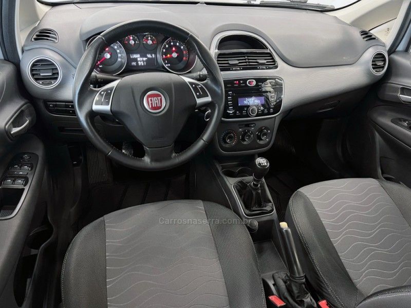 FIAT PUNTO 1.4 ATTRACTIVE ITALIA 8V 2015/2016 ÓTIMA CAR FLORES DA CUNHA / Carros no Vale