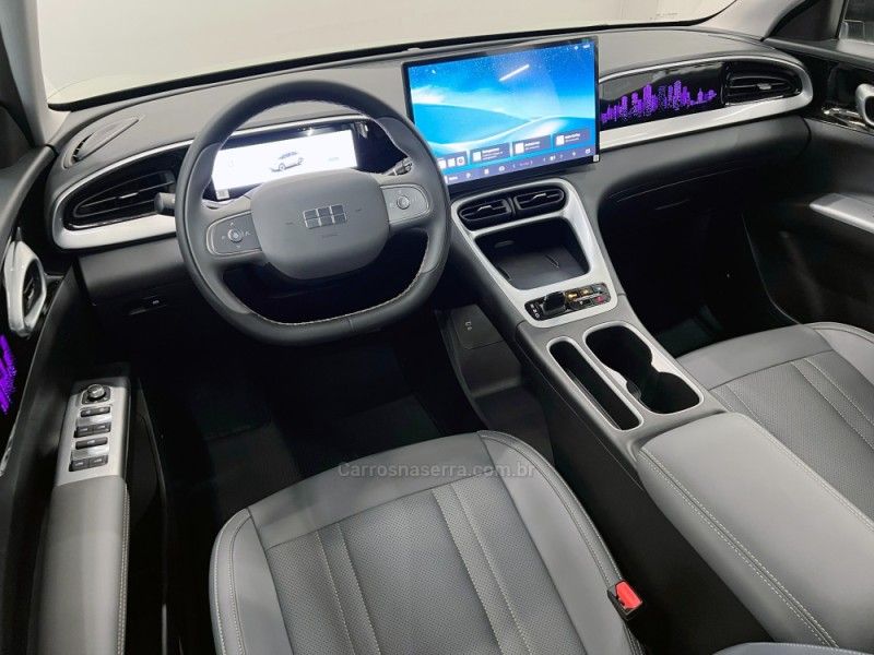 GEELY EX2 MAX 39,4 KW ELÉTRICO 2026/2027 ÓTIMA CAR FLORES DA CUNHA / Carros no Vale
