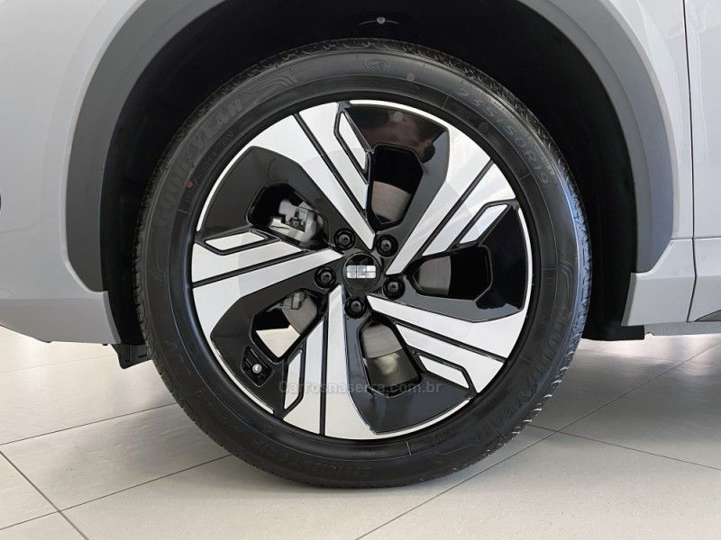 GEELY EX5 MAX 60,22 KW ELÉTRICO 2026/2026 ÓTIMA CAR FLORES DA CUNHA / Carros no Vale