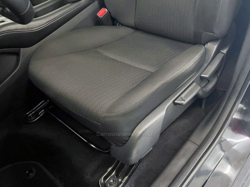 HONDA HR-V 1.8 16V EX 2016/2016 ÓTIMA CAR FLORES DA CUNHA / Carros no Vale