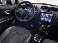 JEEP RENEGADE 1.3 LONGITUDE T270 16V TURBO 2023/2024 ÓTIMA CAR FLORES DA CUNHA / Carros no Vale