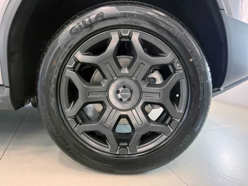 JETOUR T2 1.5 PREMIUM 16V HÍBRIDO 2026/2027 ÓTIMA CAR FLORES DA CUNHA / Carros no Vale