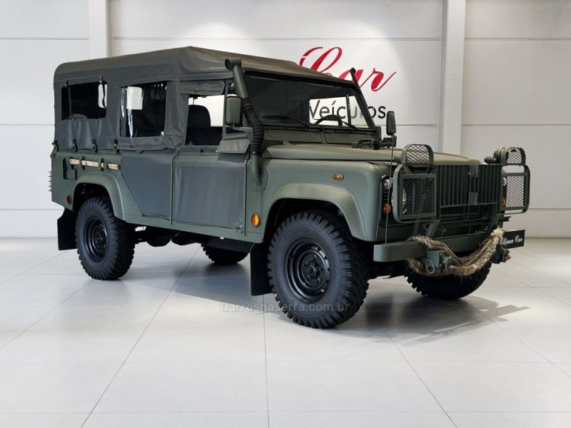 LAND ROVER DEFENDER 2.4 110 SW 4X4 TURBO 2004/2004 ÓTIMA CAR FLORES DA CUNHA / Carros no Vale LAND ROVER DEFENDER 2.4 110 SW 4X4 TURBO 2004/2004 ÓTIMA CAR FLORES DA CUNHA / Carros no Vale