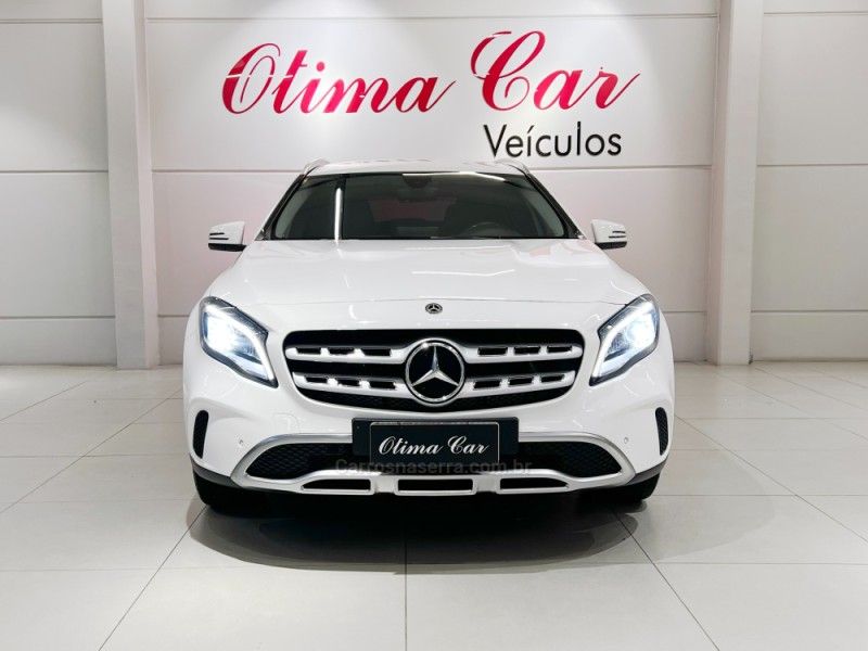 MERCEDES-BENZ GLA 200 1.6 CGI ADVANCE 16V TURBO 2018/2018 ÓTIMA CAR FLORES DA CUNHA / Carros no Vale MERCEDES-BENZ GLA 200 1.6 CGI ADVANCE 16V TURBO 2018/2018 ÓTIMA CAR FLORES DA CUNHA / Carros no Vale