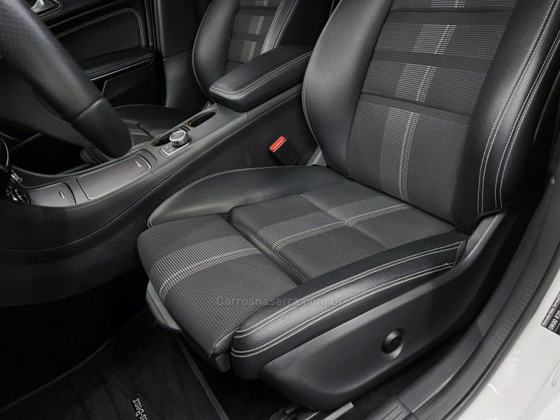 MERCEDES-BENZ GLA 200 1.6 CGI ADVANCE 16V TURBO 2018/2018 ÓTIMA CAR FLORES DA CUNHA / Carros no Vale MERCEDES-BENZ GLA 200 1.6 CGI ADVANCE 16V TURBO 2018/2018 ÓTIMA CAR FLORES DA CUNHA / Carros no Vale