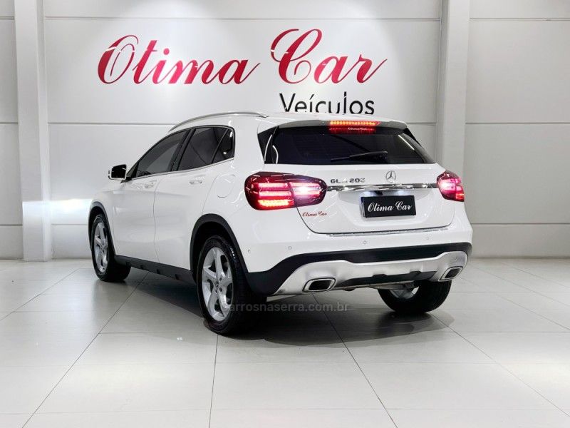 MERCEDES-BENZ GLA 200 1.6 CGI ADVANCE 16V TURBO 2018/2018 ÓTIMA CAR FLORES DA CUNHA / Carros no Vale MERCEDES-BENZ GLA 200 1.6 CGI ADVANCE 16V TURBO 2018/2018 ÓTIMA CAR FLORES DA CUNHA / Carros no Vale